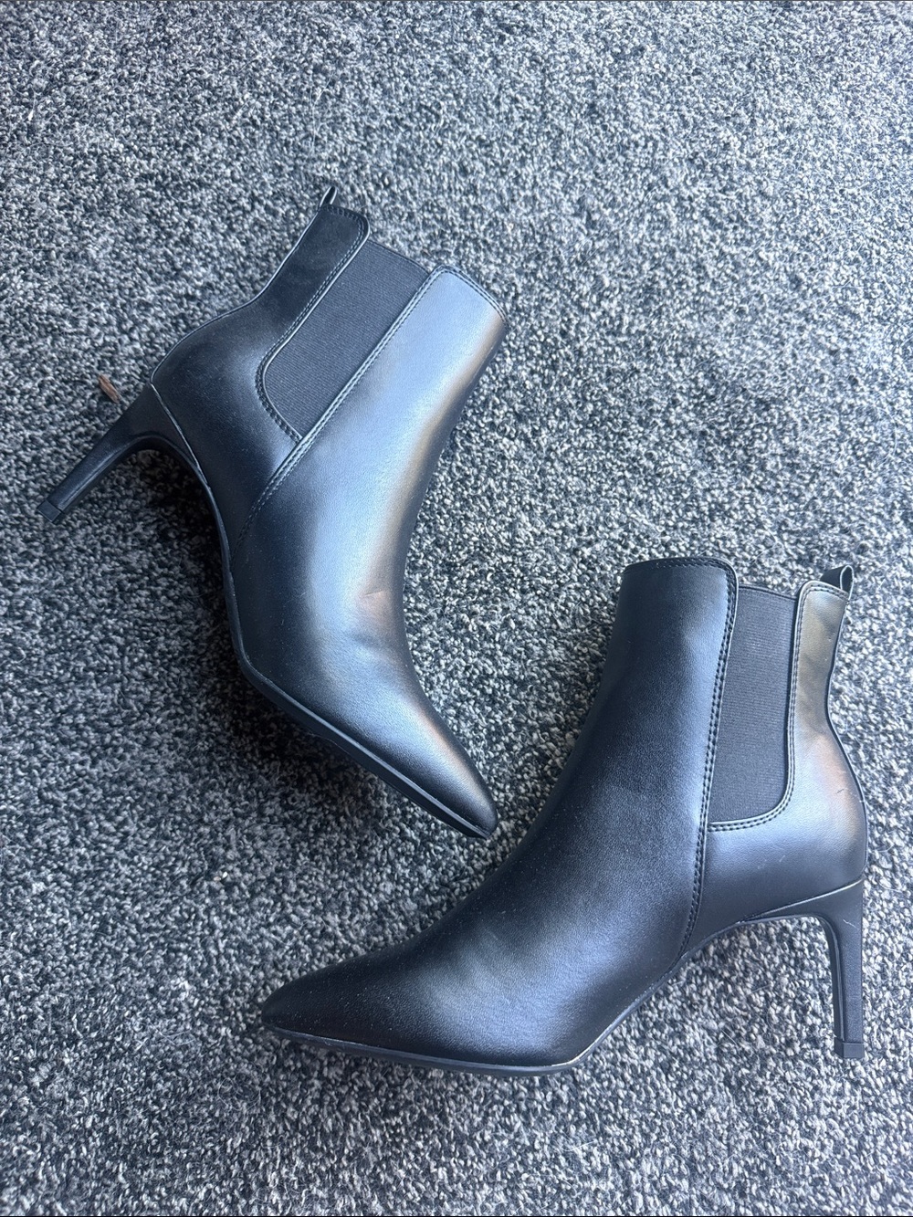 Calvin Klein Black Pointed-Toe Chelsea Ankle Boots - Women